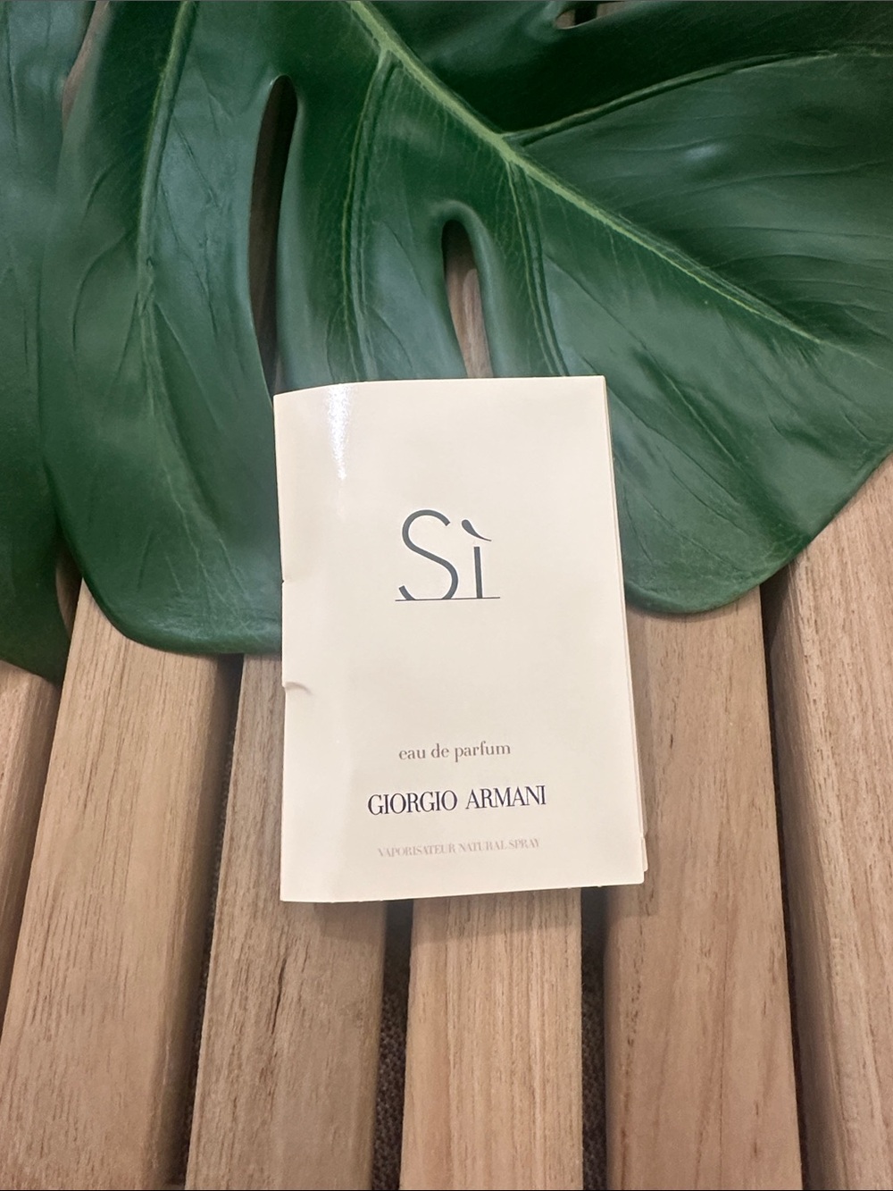 Giorgio Armani Sรฌ Eau de Mini Sample .04 Fl oz